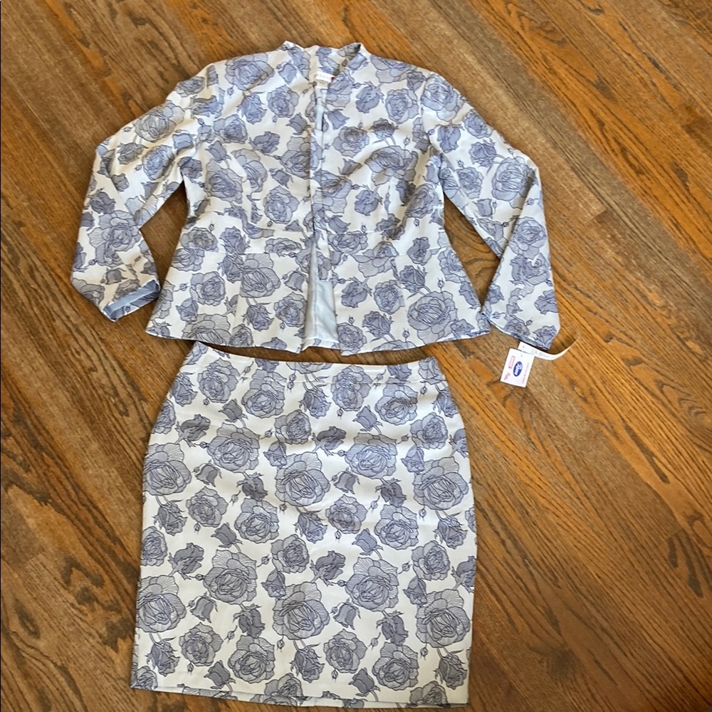 Floral Two-Piece Set in Blue and gray